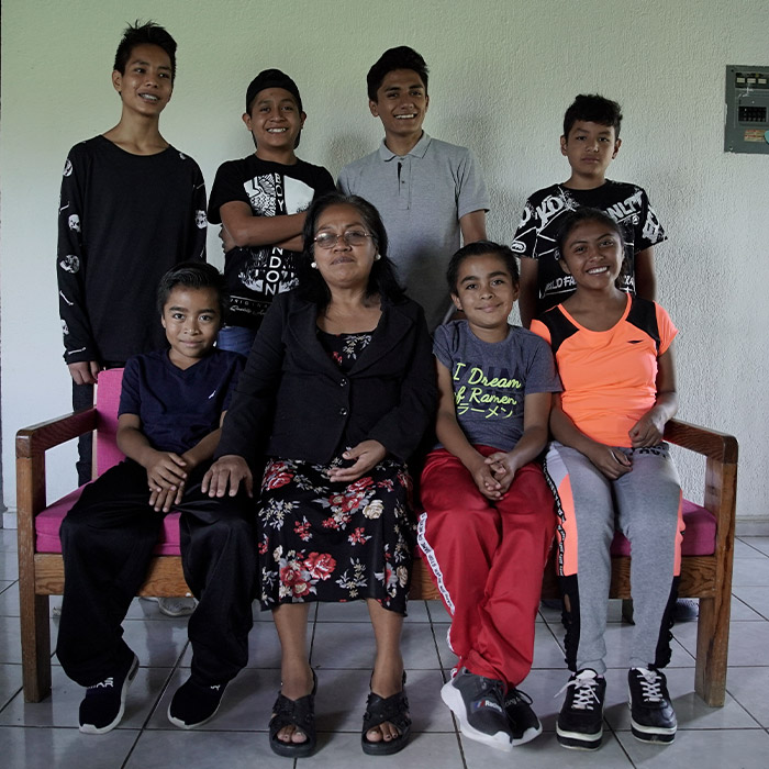 foto niños abrazándose