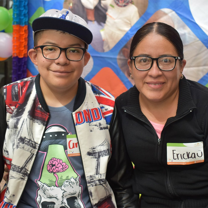 foto niños abrazándose